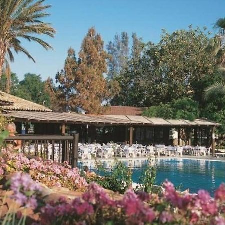2 Bedroom Townhouse, Close To Paphos Harbour, Use Of Onsite Facilities Kültér fotó